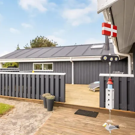 Fliri - 700m From The Sea By Interhome Feriehus